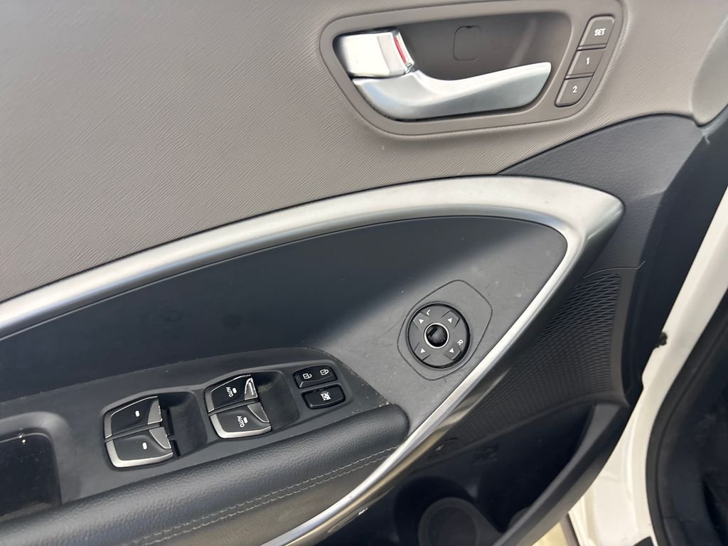 Used 2019 White Hyundai Limited image 17