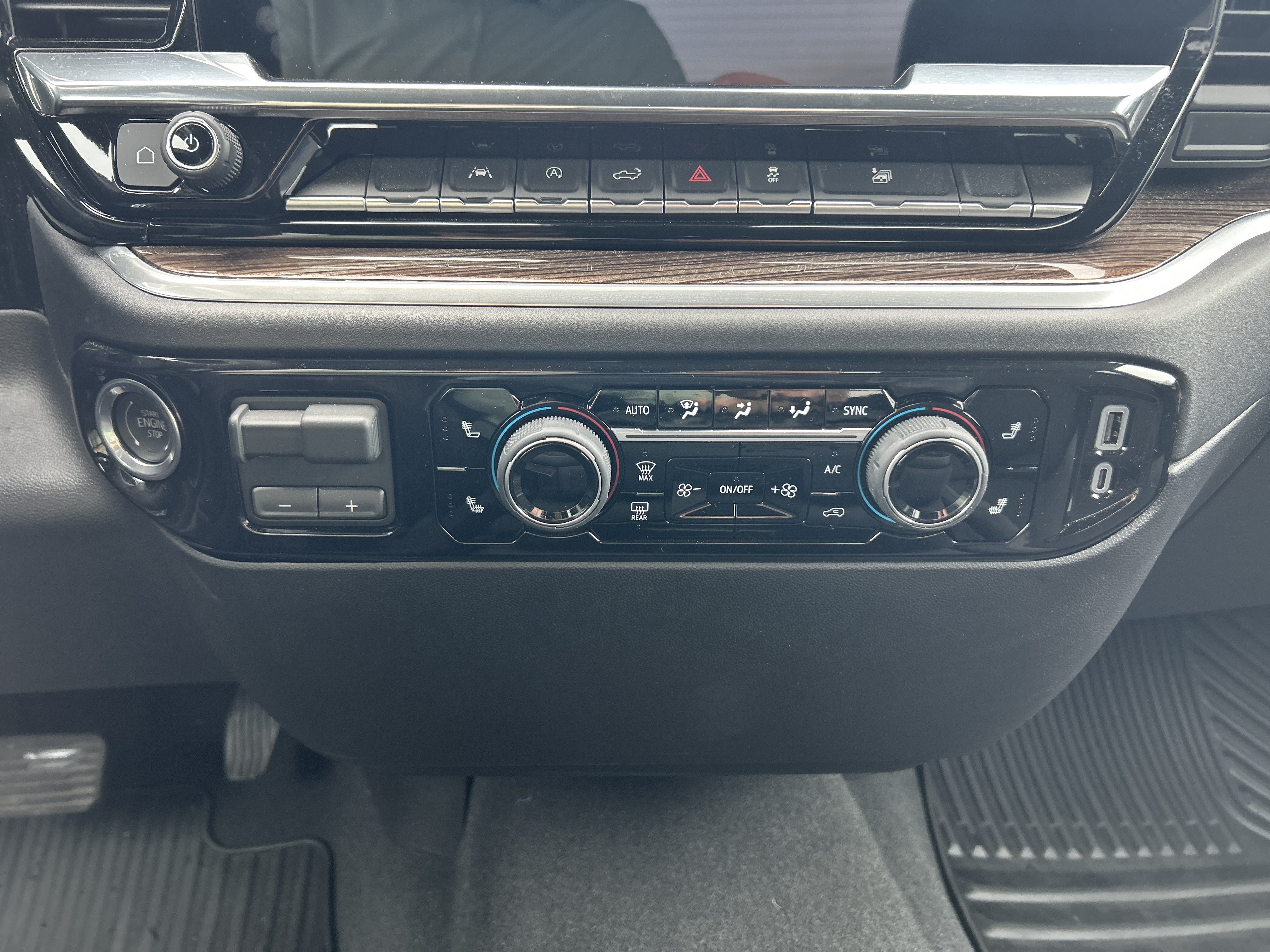2026 Chevrolet Silverado 1500 LT - Photo 12
