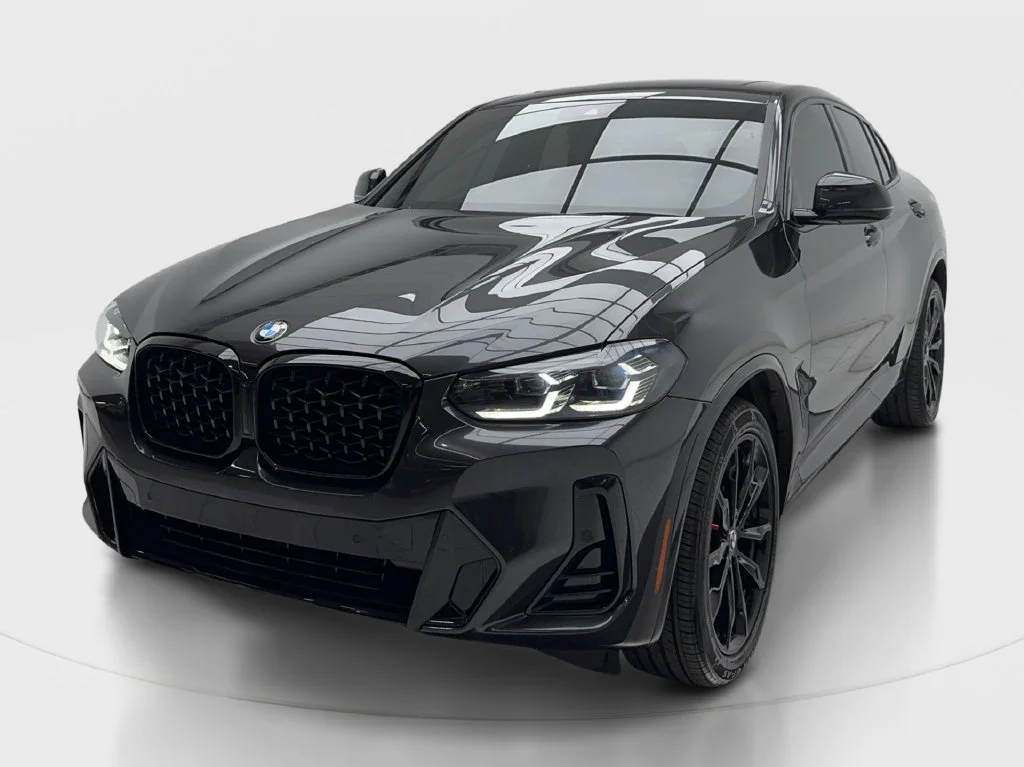 Used 2025 Gray BMW xDrive30i image 5