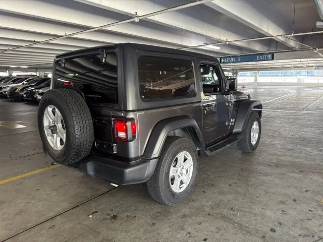 Used 2020 Gray Jeep Sport S image 3