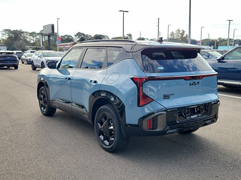 New 2027 Frost Blue / Black Roof Kia X-Line S image 4