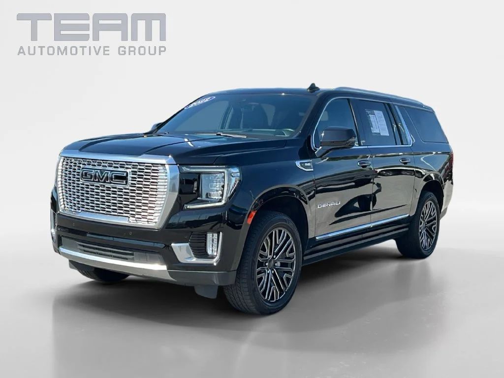 Used 2022 Onyx Black GMC Denali image 3