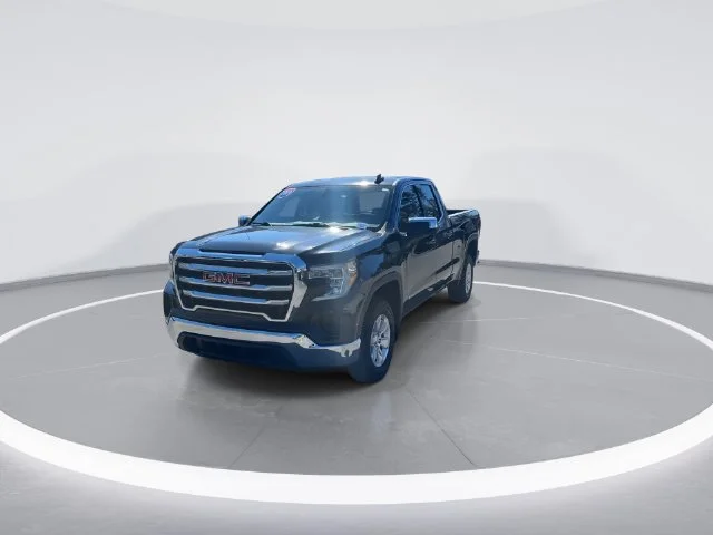 Used 2019 Black GMC SLE image 2