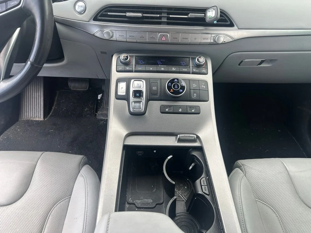 Used 2020 Graphite Hyundai SEL image 21