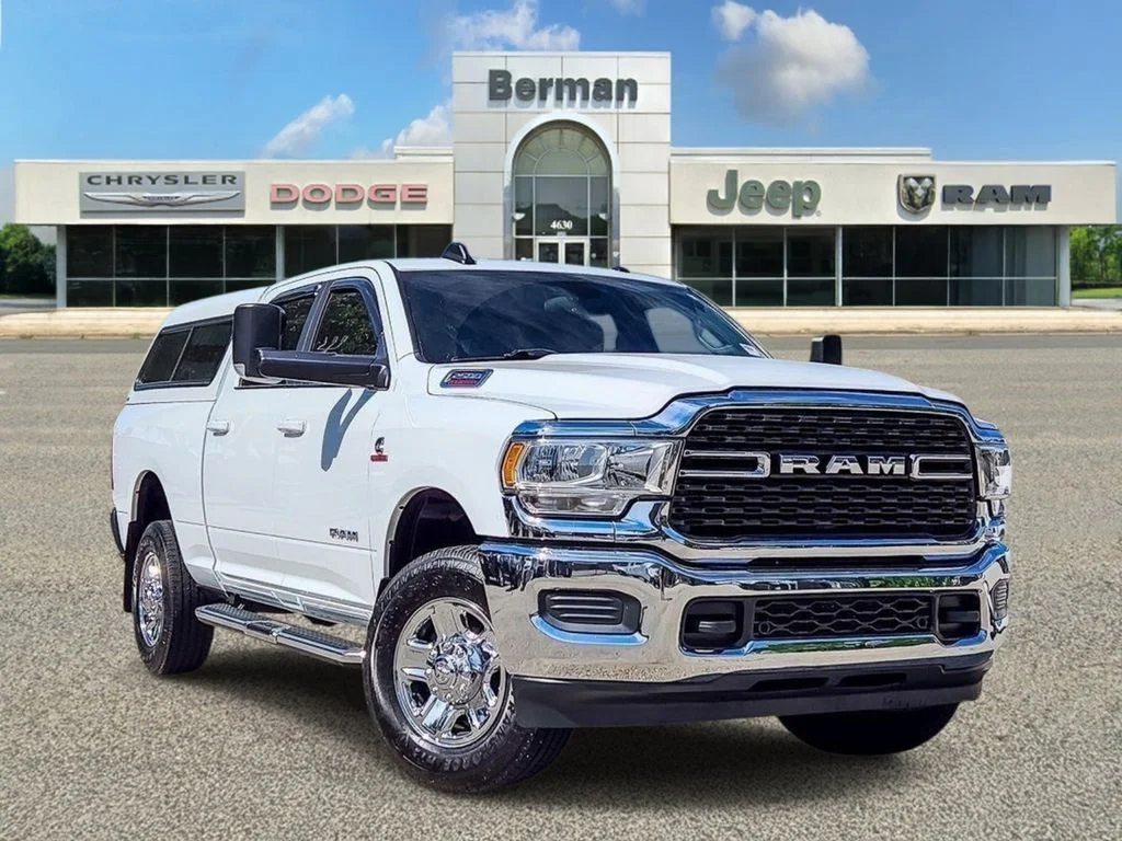 Used 2022 White Ram Big Horn image 2