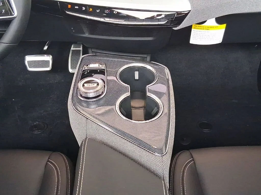 2026 Cadillac OPTIQ Sport - Photo 16