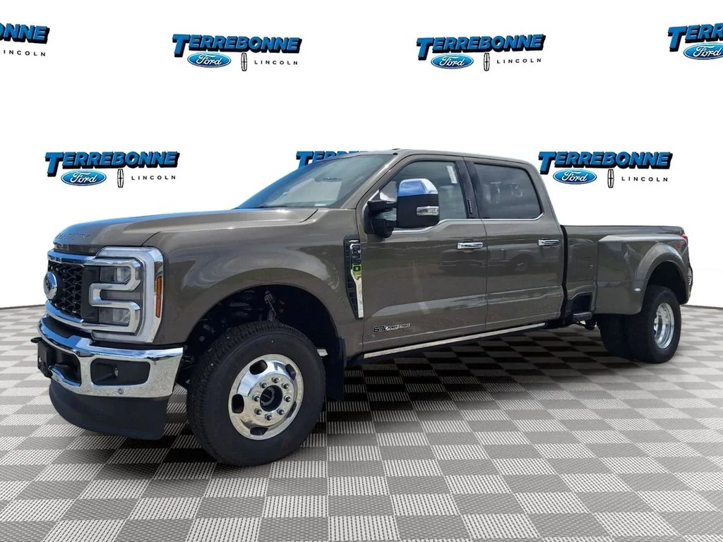 2026 Ford Super Duty F-350 Lariat