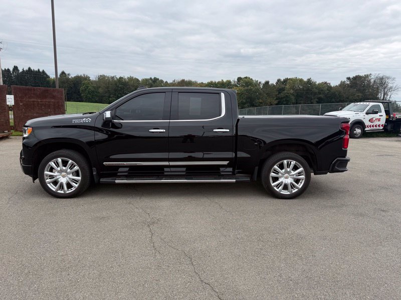 Used 2022 Black Chevrolet High Country image 21