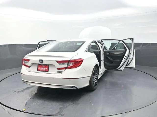 Used 2021 White Honda Touring image 44