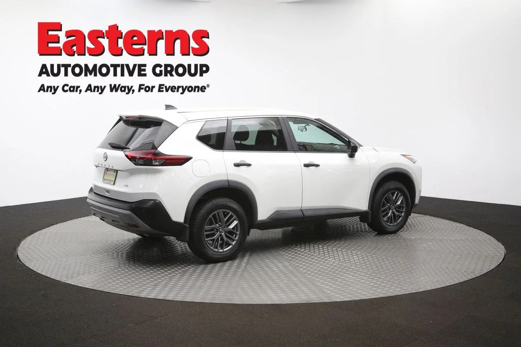 Used 2023 White Nissan S image 37