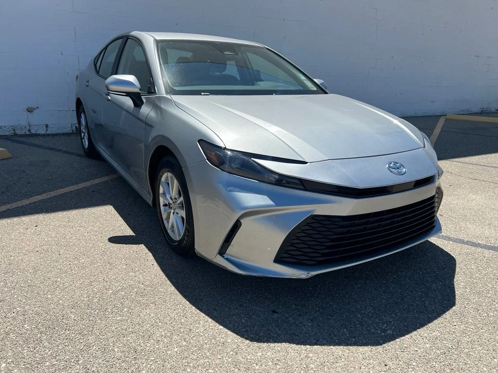 Used 2025 Silver Toyota LE image 8