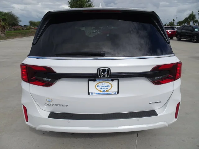 New 2027 Platinum White Pearl Honda Touring image 5