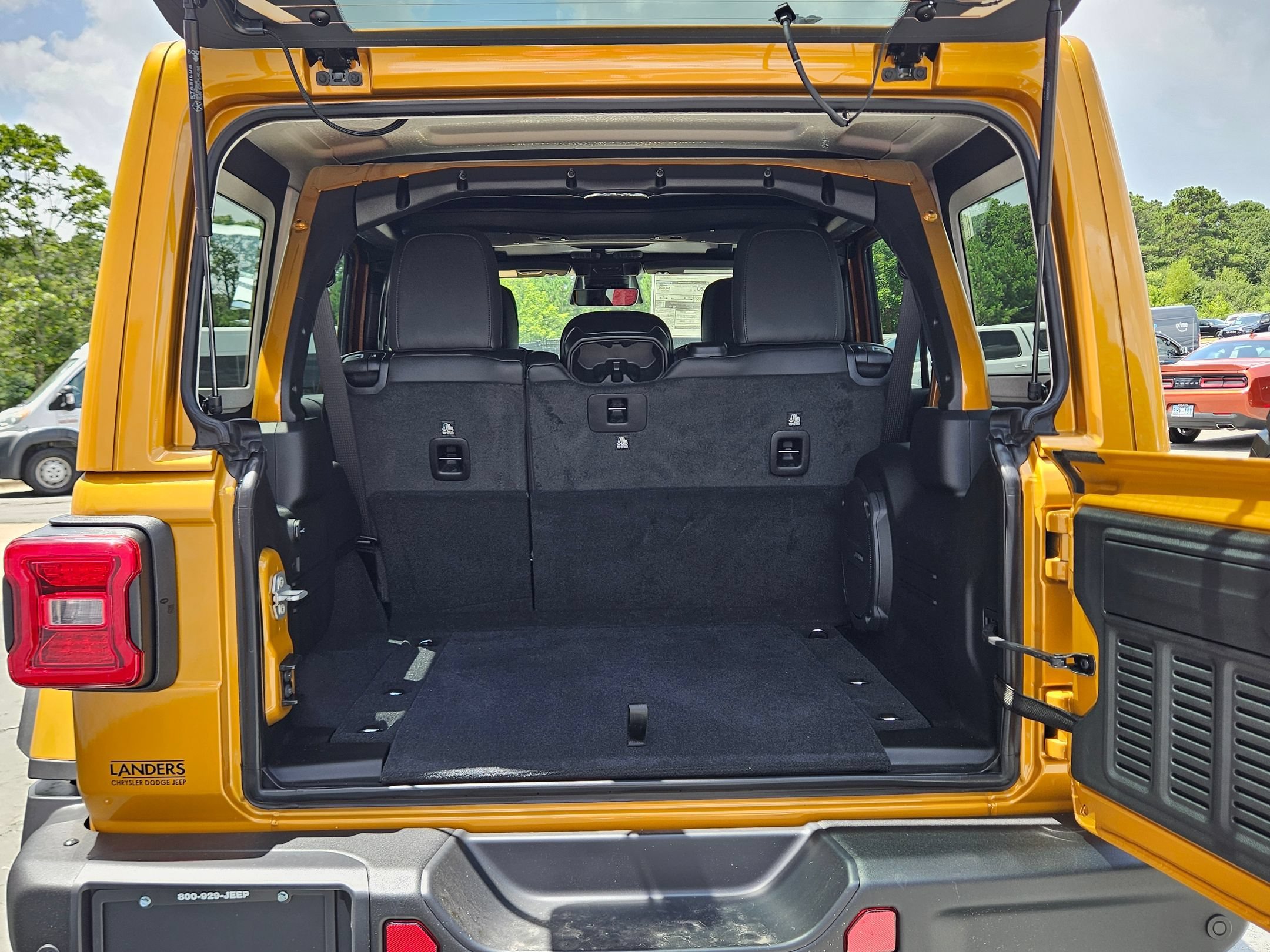 New 2026 Goldilocks Exterior Paint Jeep Rubicon X image 26