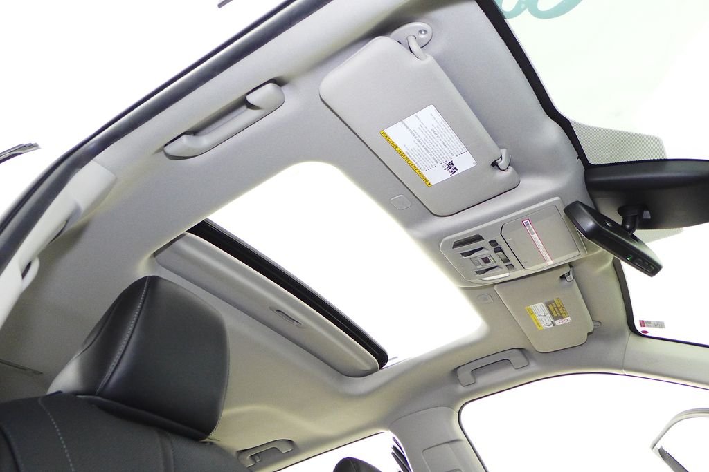 Used 2023 Pearl Toyota Limited image 18