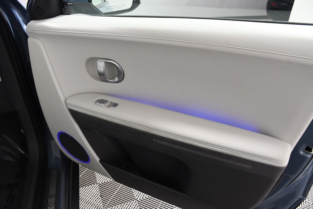 Used 2024 Lucid Blue Hyundai Limited image 18