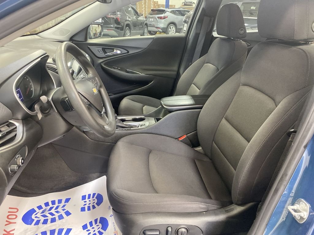 Used 2024 Lakeshore Blue Chevrolet LT image 26