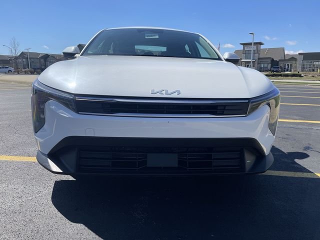 2025 Kia K4 LXS - Photo 11