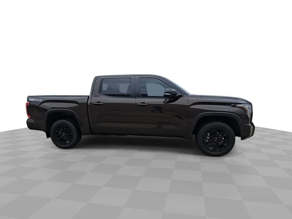 Used 2025  Toyota Limited image 9