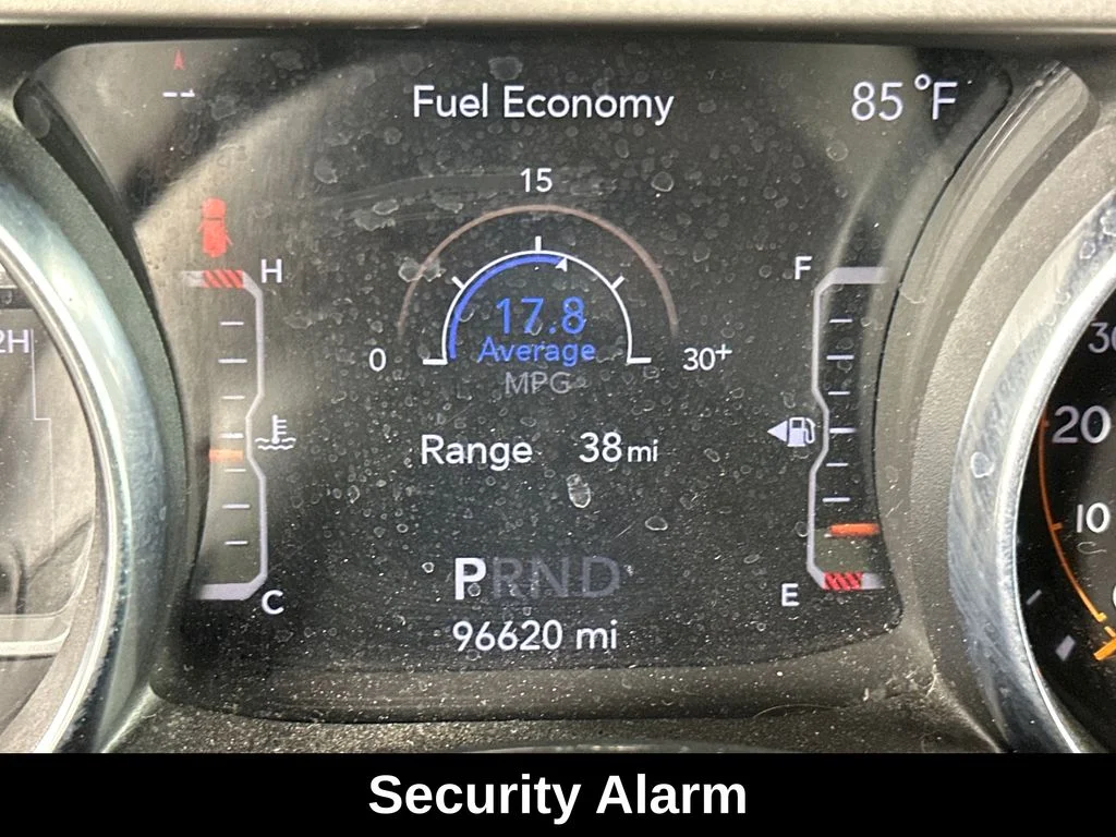 Used 2020 White Jeep Unlimited Sport image 19