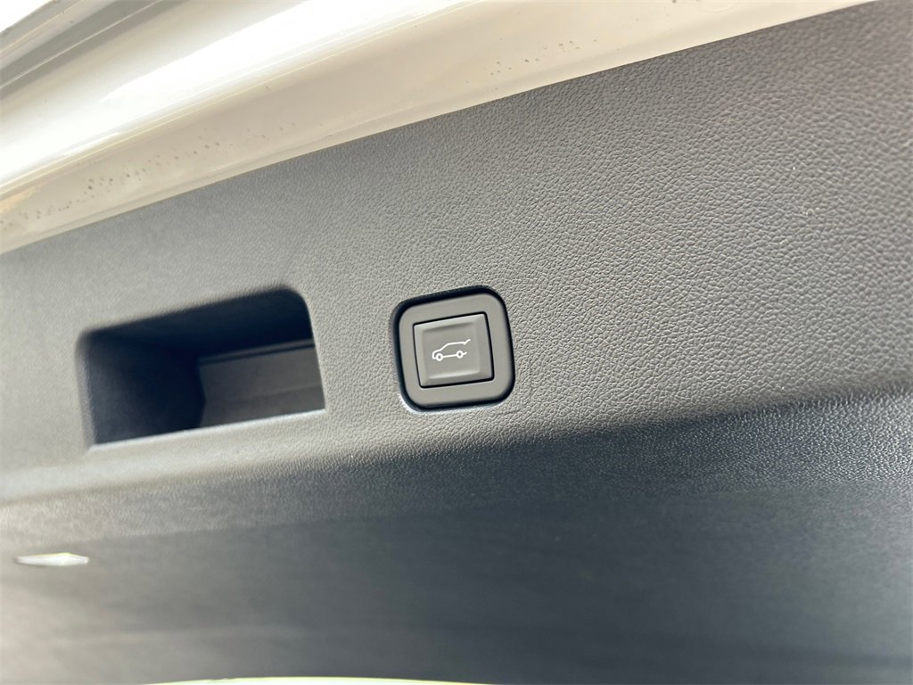 2026 GMC ACADIA - Image 35