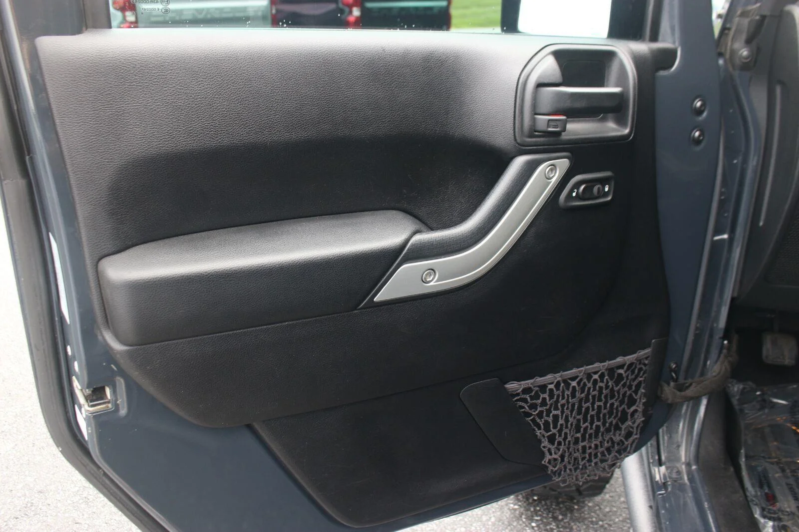 Used 2016 Black Jeep Rubicon image 13