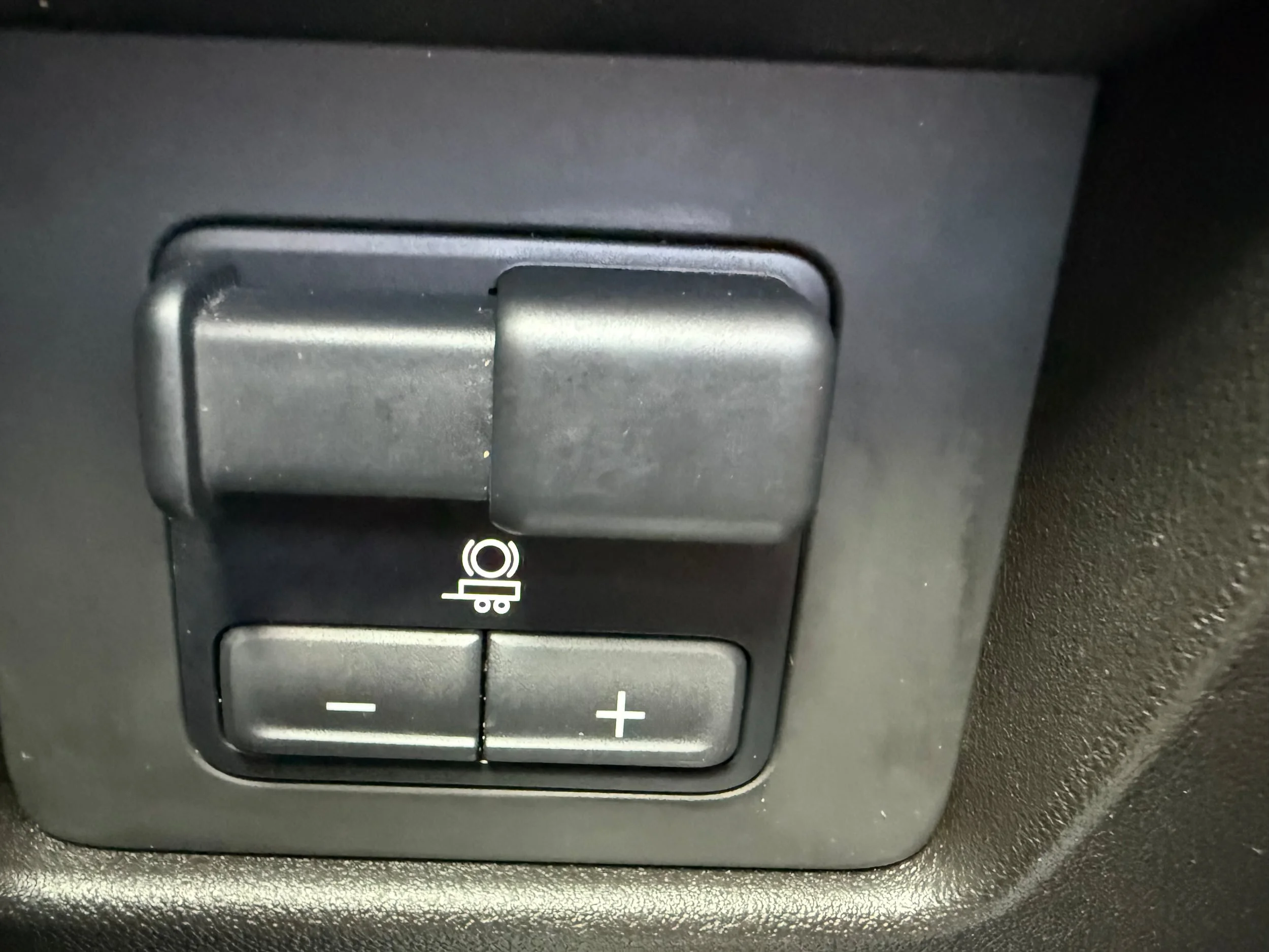 Used 2024 Gray GMC 4WD AT4 image 27