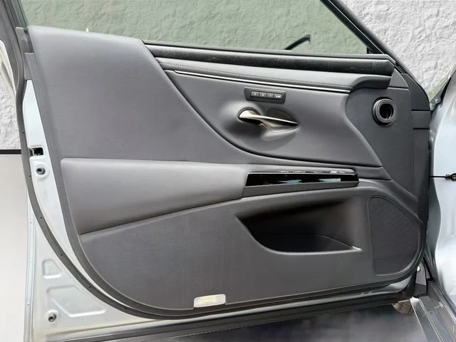 Certified Used 2023 Iridium Lexus ES 350 image 21