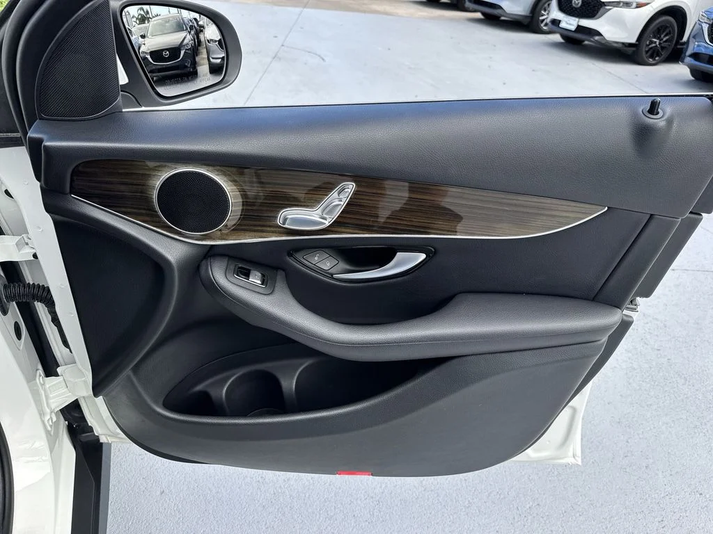 Used 2018 Polar White Mercedes-Benz GLC 300 image 43