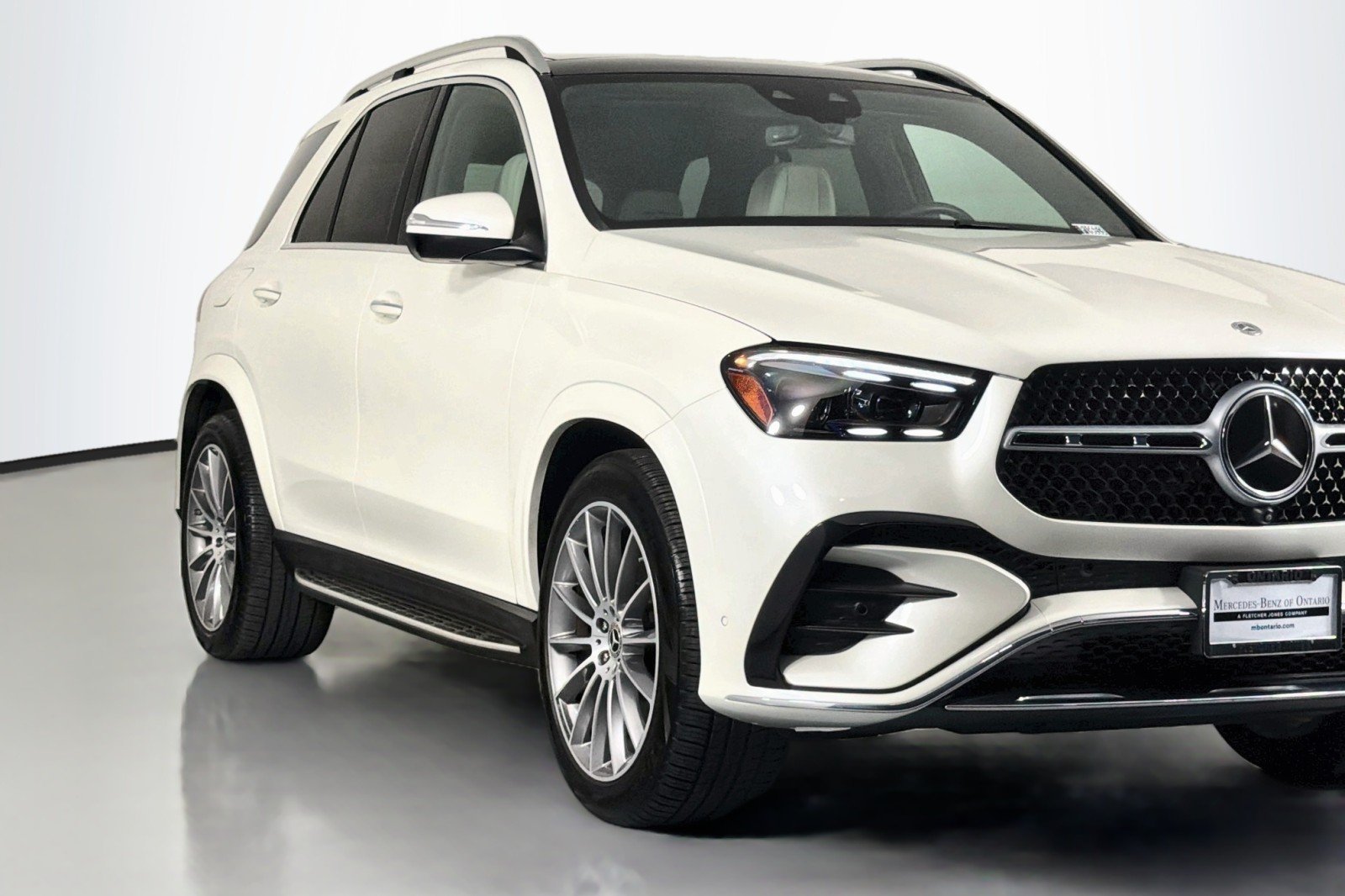 Certified Used 2024 MANUFAKTUR Diamond White Metallic Mercedes-Benz GLE 450e Plug-In Hybrid image 14