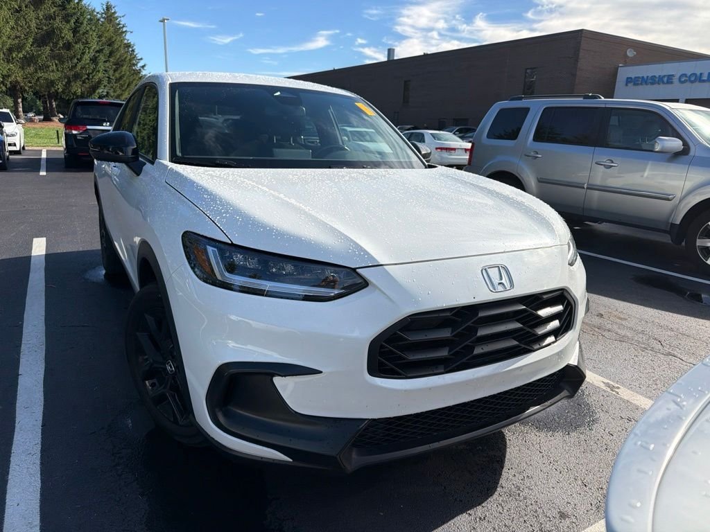 Used 2024 White Honda Sport image 5