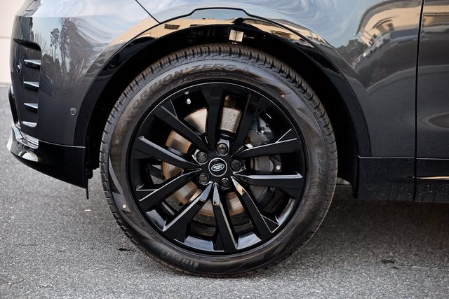 2026 Land Rover Discovery Gemini Edition - Photo 4