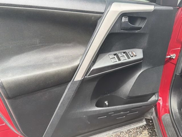 Used 2018 Red Toyota LE image 15