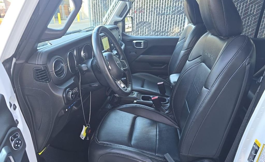 Used 2021 White/off-white Jeep Unlimited Sahara 4xe image 7