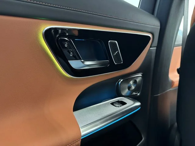 New 2027 Gray Mercedes-Benz GLC 300 image 41