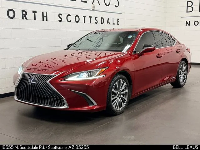 Used 2019 Red Lexus 300h image 7