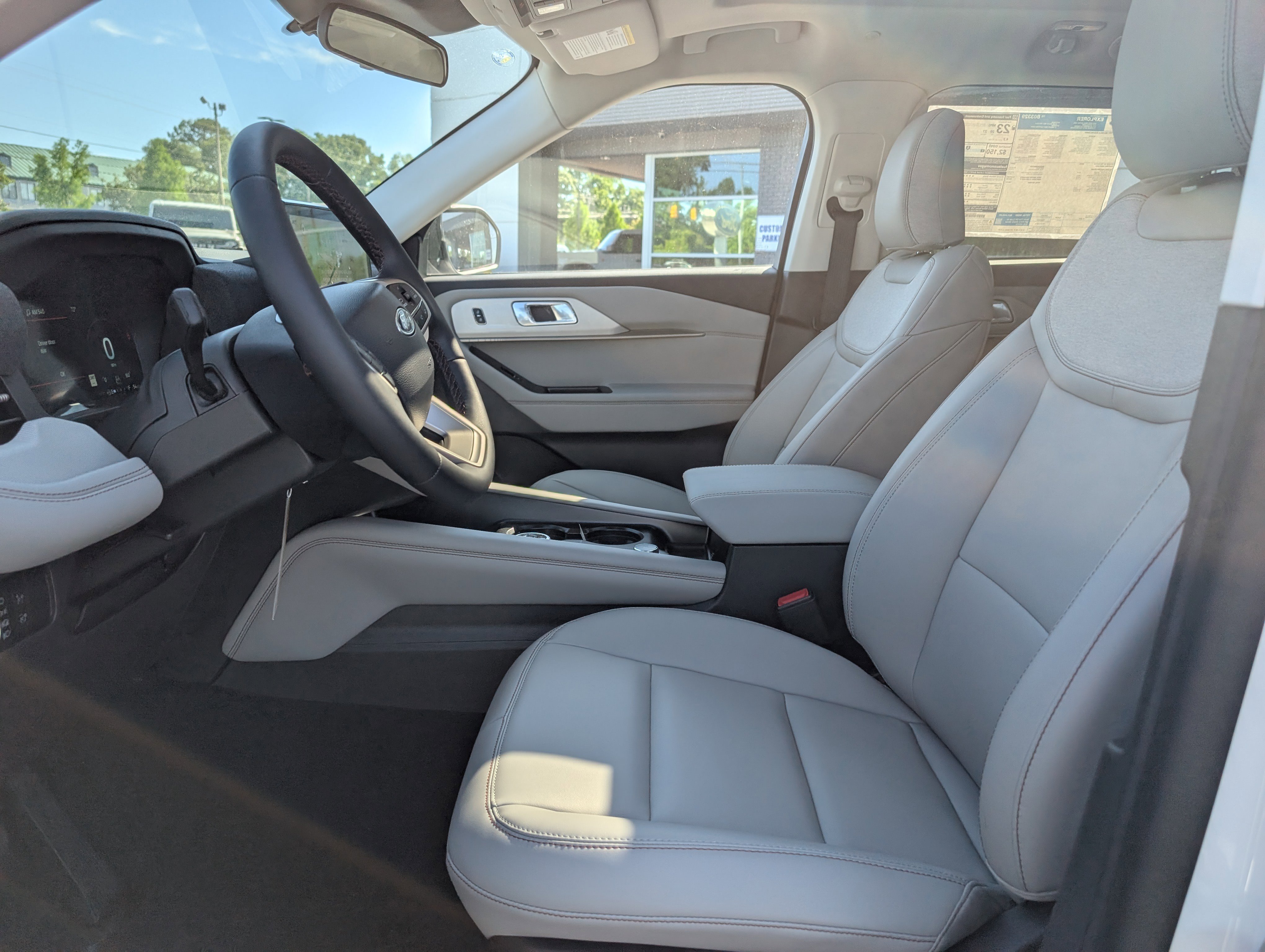 New 2026 Star White Metallic Tri-Coat FORD Active image 19