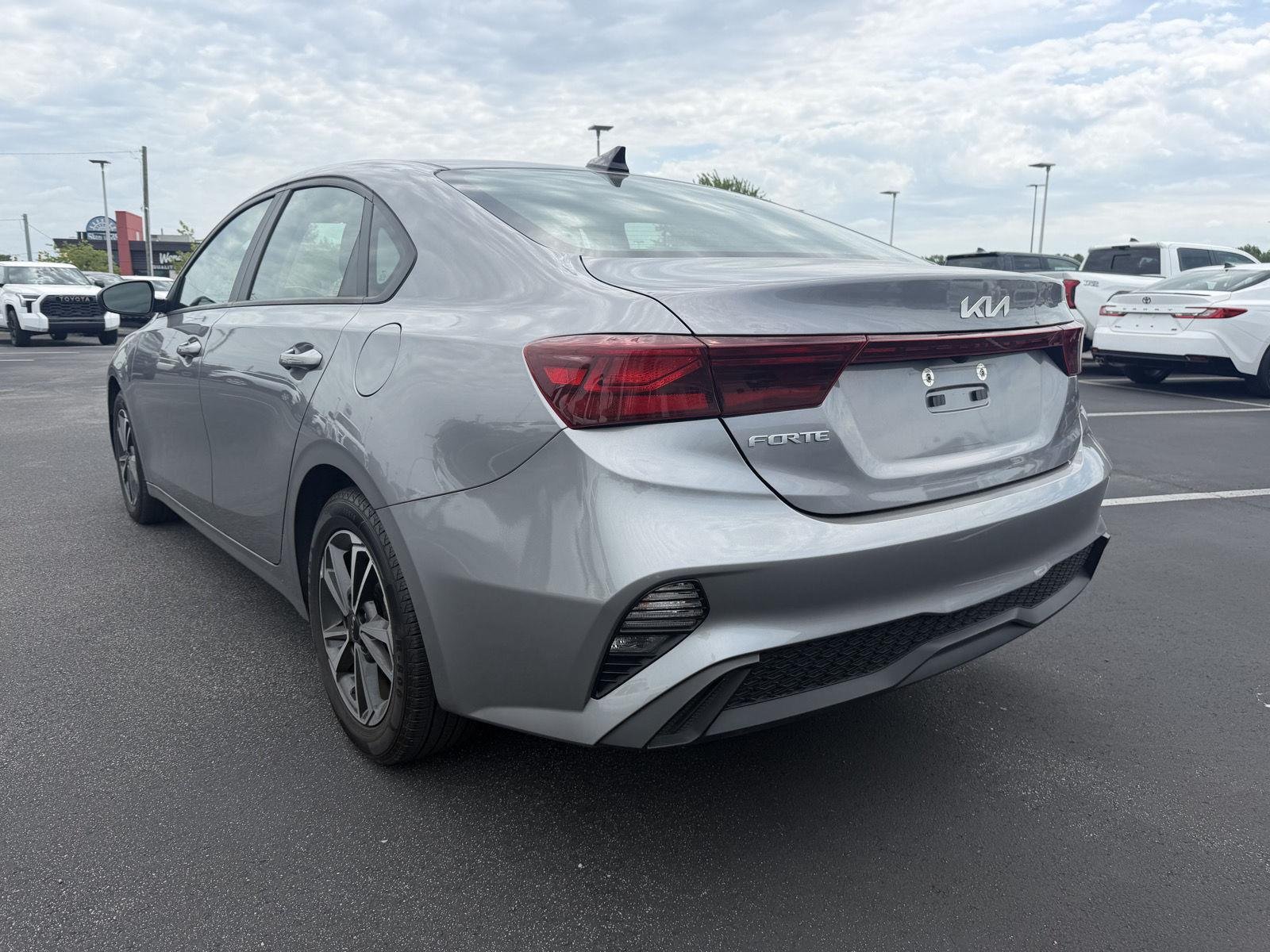 Used 2024 Steel Gray KIA  image 5