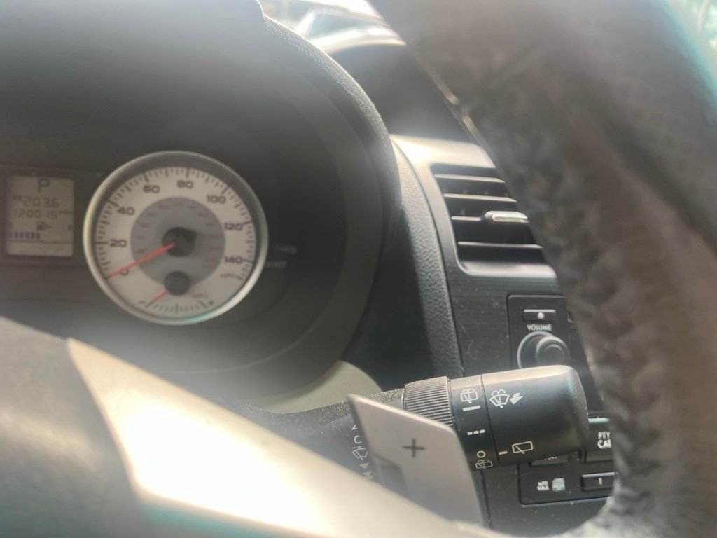 Used 2014 White Subaru 2.0i Sport Premium image 16