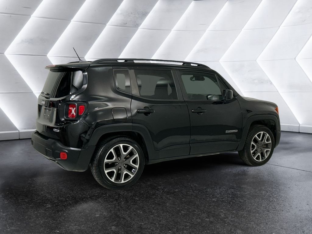 Used 2017 Black Jeep Latitude image 4