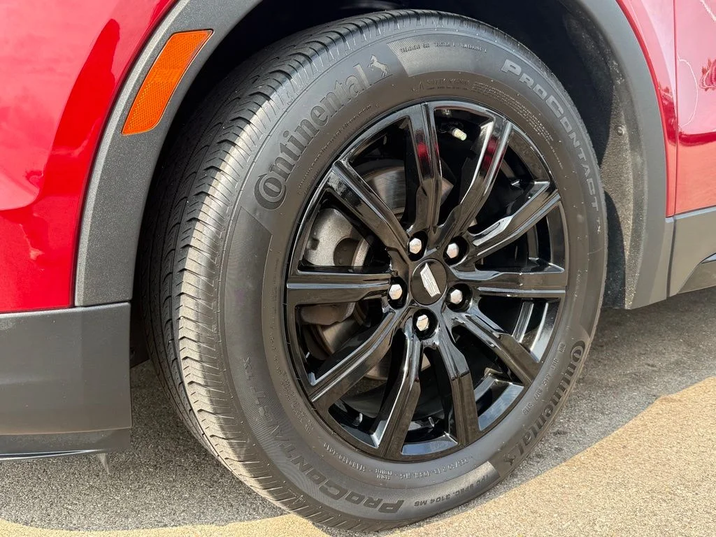 Used 2019 Red Cadillac Sport image 27