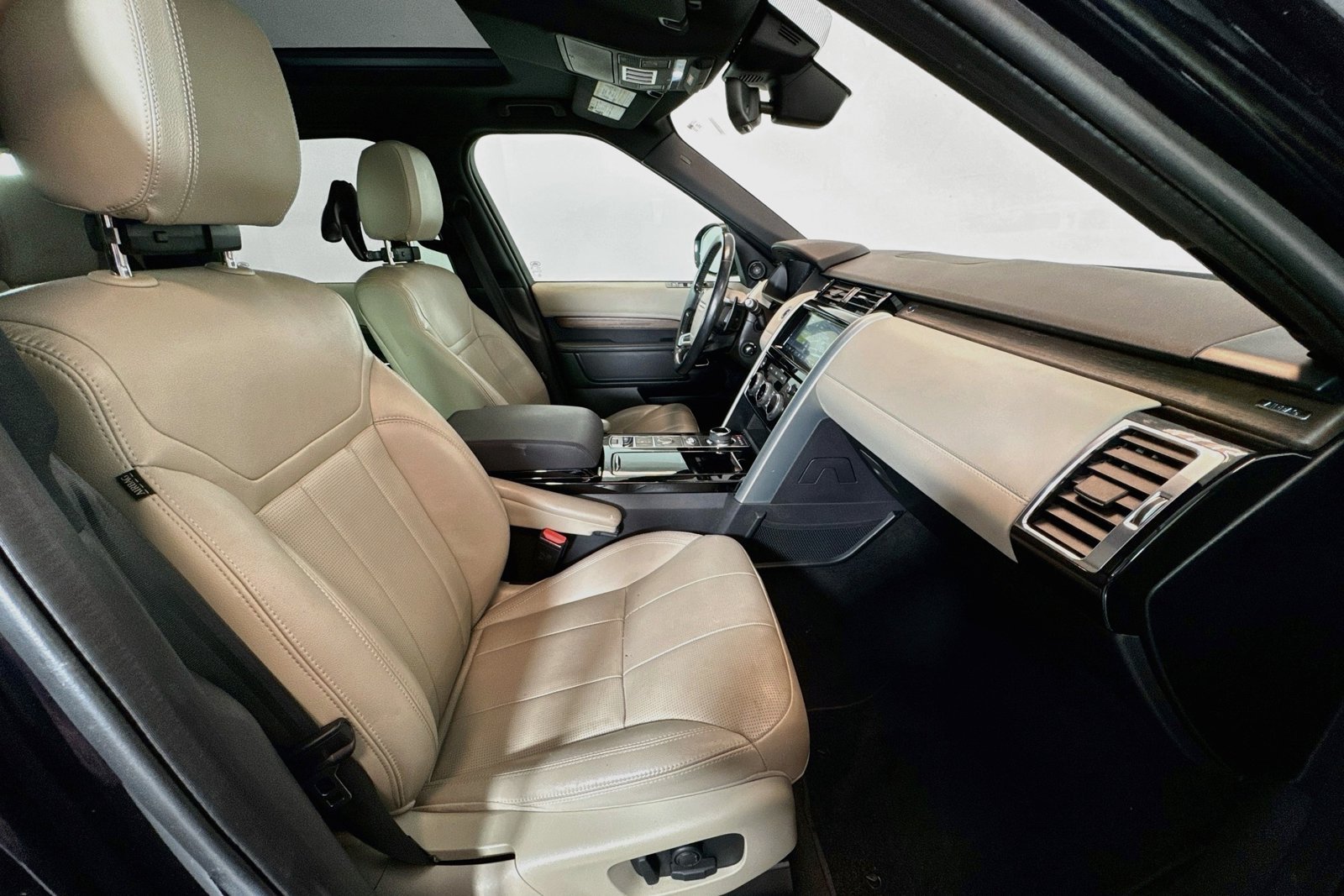 Used 2019 Santorini Black Metallic Land Rover HSE image 23