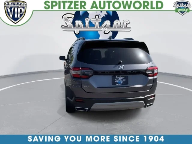 Used 2025  Honda Touring image 10