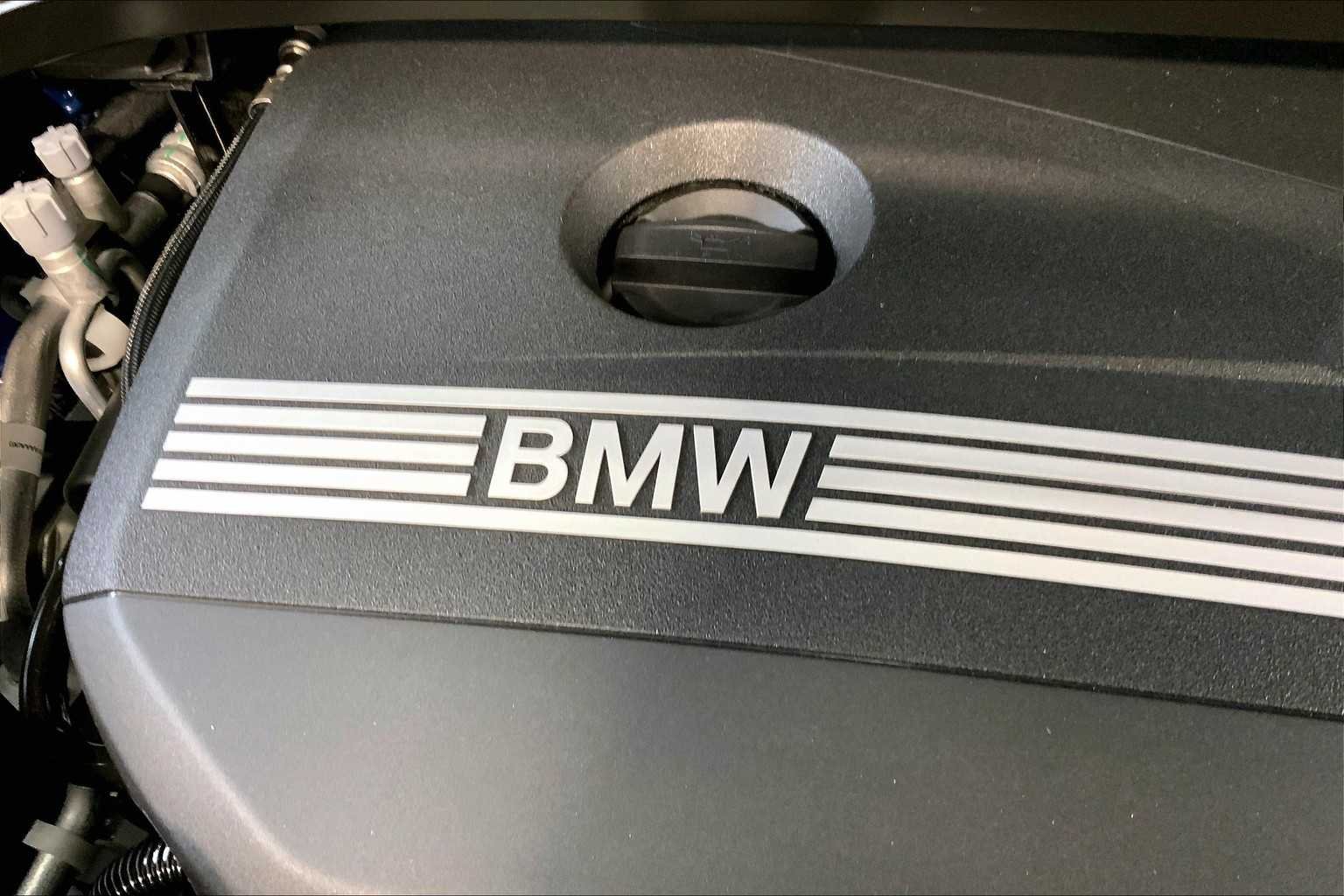 Used 2025 Phytonic Blue Metallic BMW xDrive28i image 17