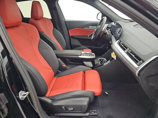 Used 2025 Black Sapphire Metallic BMW M35i image 8