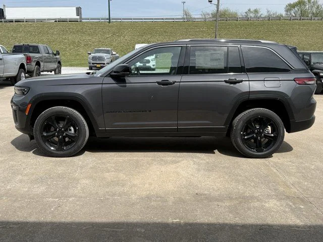 New 2026 Baltic Gray Metallic Clear-Coat Exterior Paint Jeep Limited image 11