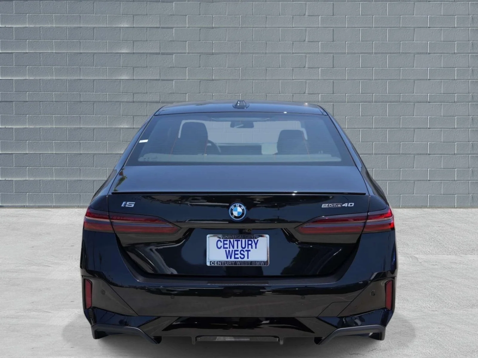 New 2027 Black Sapphire Metallic BMW eDrive40 image 4