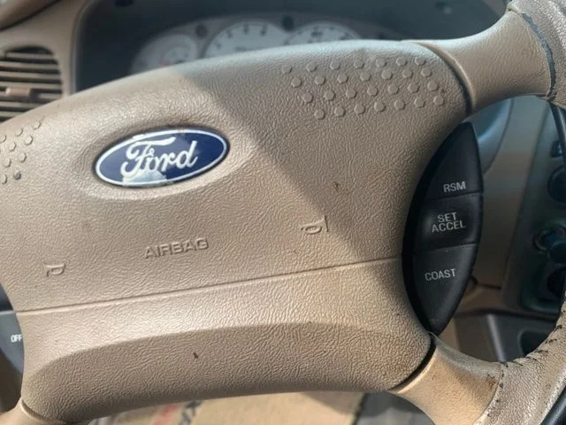 Used 2001 Beige Ford Base image 12
