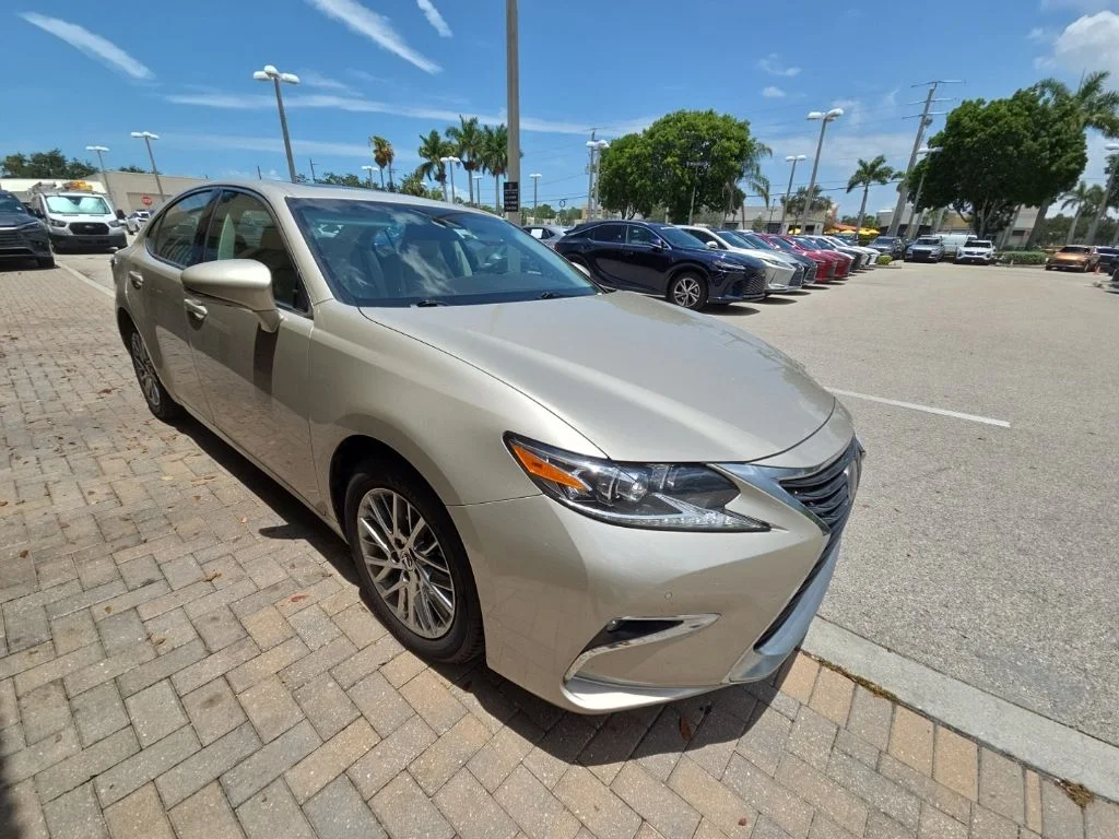2018 Lexus ES 350 ES 350's photo