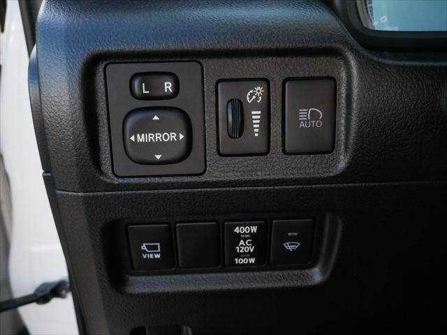 Certified Used 2023 BLIZZARD PEARL Toyota  image 27