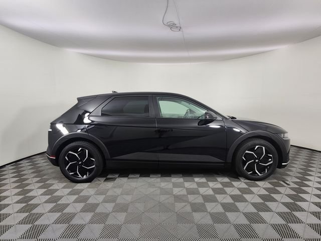 Certified Used 2024 Black Hyundai SEL image 6